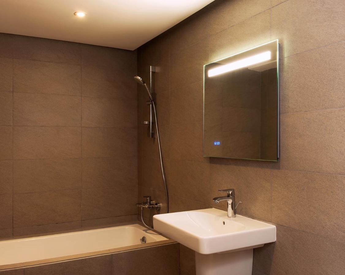 Radisson Blu Residences Αλ Χοσέιμα Εξωτερικό φωτογραφία