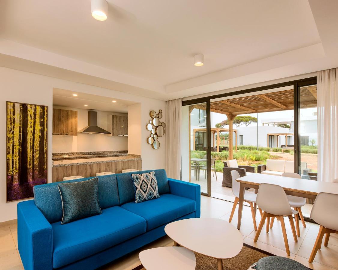 Radisson Blu Residences Αλ Χοσέιμα Εξωτερικό φωτογραφία