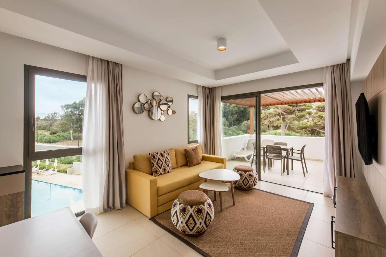 Radisson Blu Residences Αλ Χοσέιμα Εξωτερικό φωτογραφία