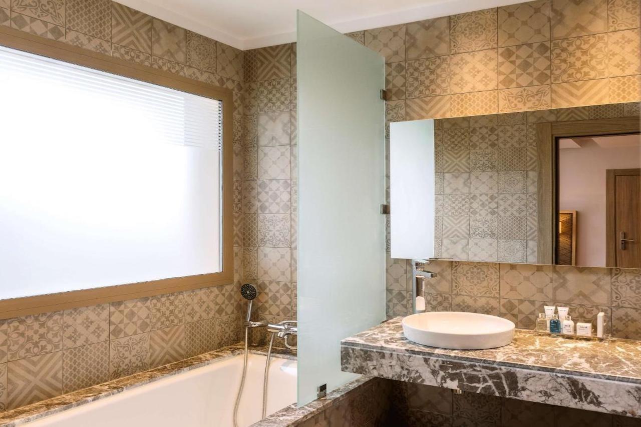 Radisson Blu Residences Αλ Χοσέιμα Εξωτερικό φωτογραφία